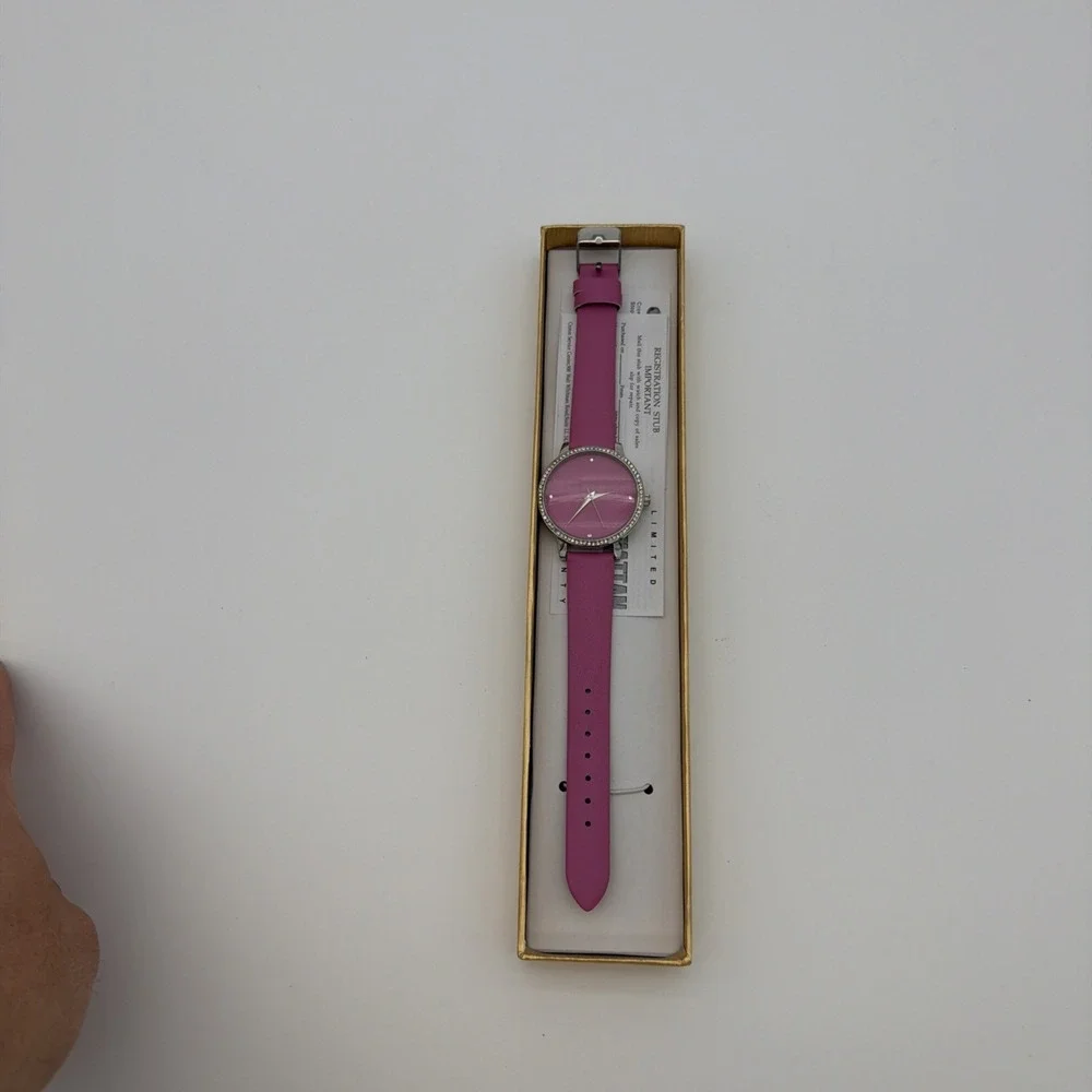 Manhattan By Croton Lady Silver Analog Quartz Watch